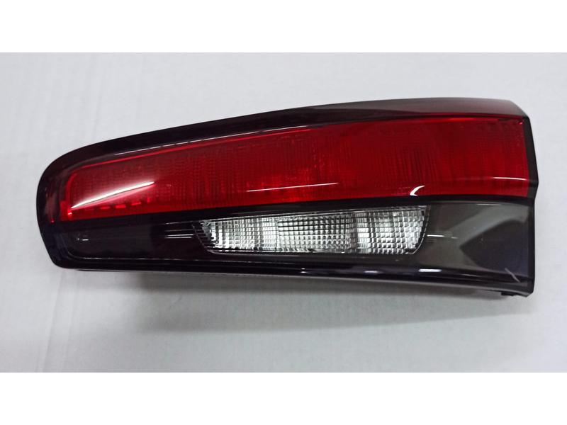 STOP LAMBASI IC SAG DUYLU AMPULLU EGEA 17> - PLEKSAN - OEM 52071021