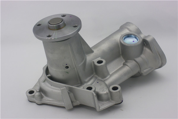 DEVİRDAİM SU POMPASI HYUNDAI H100 2.5L PANELVAN 94-05 / MITSUBISHI L200 2.5L 86-98 / L300 2.5L PANEL VAN 86-98 / PAJERO 2.5L 88-91 - GMB - OEM 2510042000
