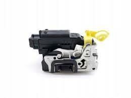 KAPI KILIDI ARKA SAG DUSTER - SAGEMFRANS - OEM 825029556R