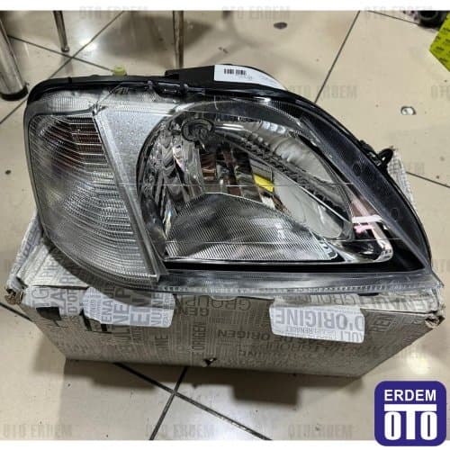 Dacia Logan Sağ Far Orjinal (HASARLI) 6001546789