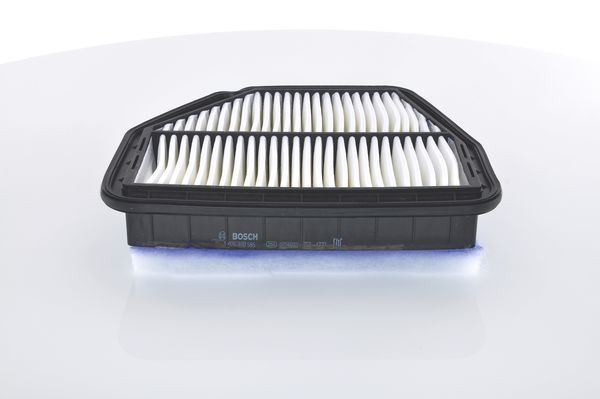 HAVA FİLTRESİ OPEL ANTARA 2.2 CDTİ-CDTİ 4x4 13=> CHEVROLET CAPTIVA 2.2 D-D4WD 11=> - BOSCH - OEM 22745824