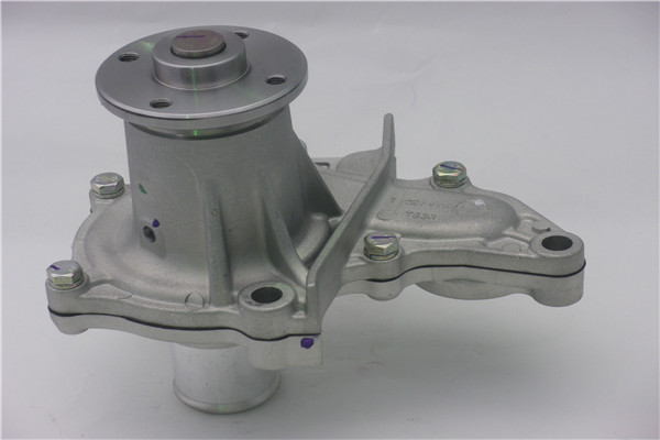 DEVİRDAİM SU POMPASI TOYOTA COROLLA 1.6L 4A-FE AE101 AE111 ENJEKSİYONLU 92-00 (ALT GÖVDE İLE BİRLİKTE) - GMB - OEM 1610019255