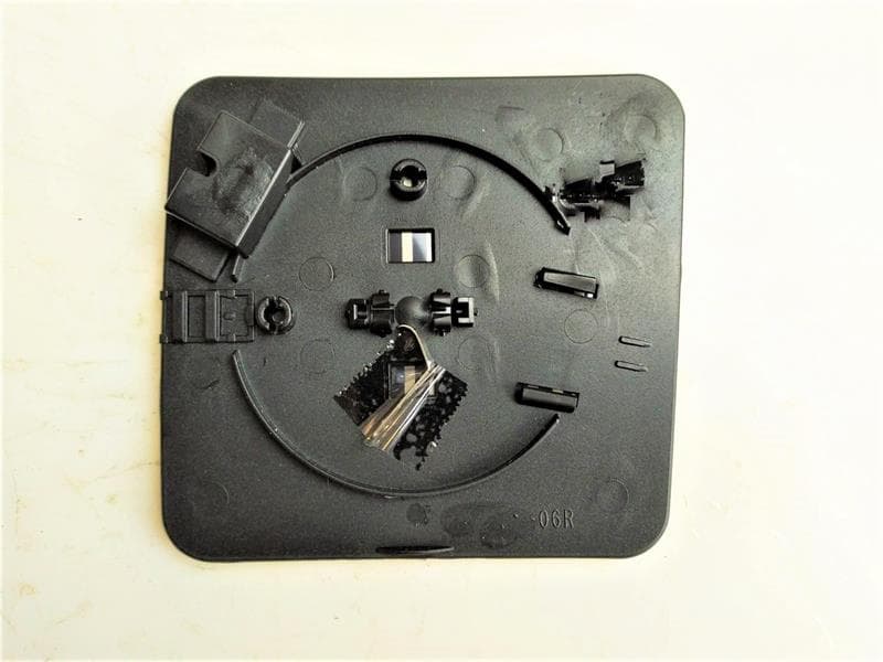 MAVİ CAM SAĞ MERCEDES W124-W201 (85-94)