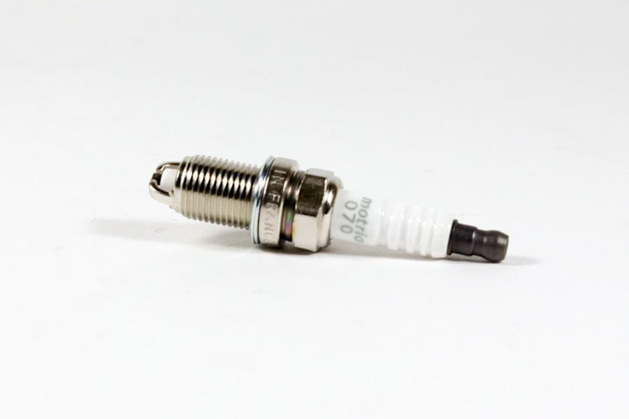 BUJİ R9-R19-MGN-CLIO-PALIO-MAREA-106-206-CORSA-ASTRA-VECTRA ÇİFT TIRNAK - MOTRIO - OEM 1214003