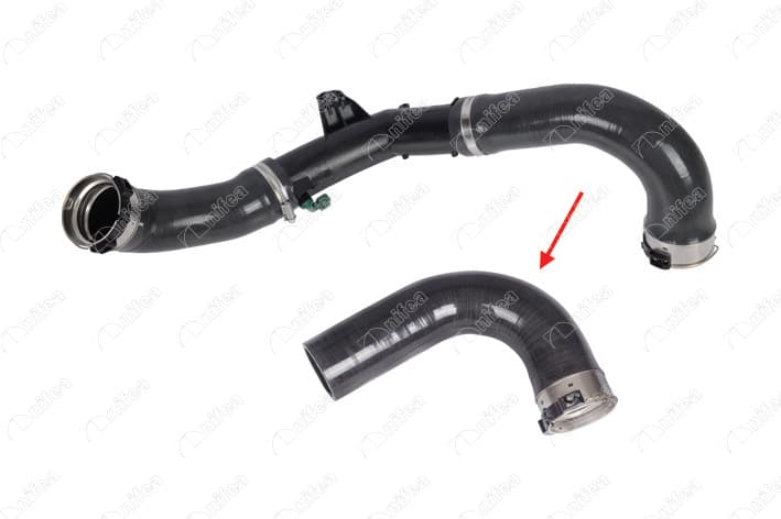 TURBO HORTUMU PLASTİK (BÜYÜK) ÖNDEN ÇEKİŞLİ ARAÇLA...