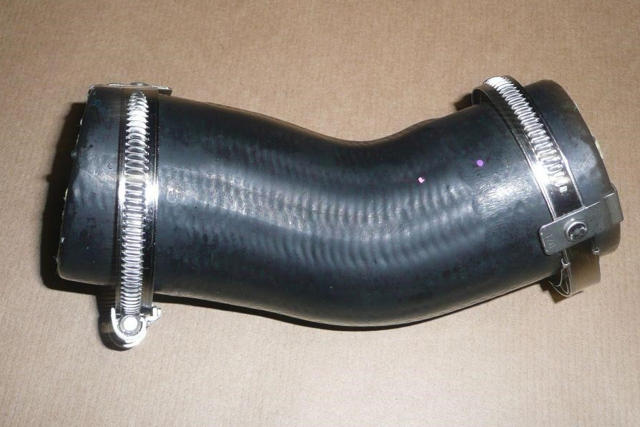 TURBO HORTUMU P207-P208 II-P2008-P308-P3008-P4008-P508-P5008-PARTNER-C3 II-C4 II-C5 III-BERLINGO-DS3-D4 1.4- 1.6 HDI - PSA - OEM 0382.NL