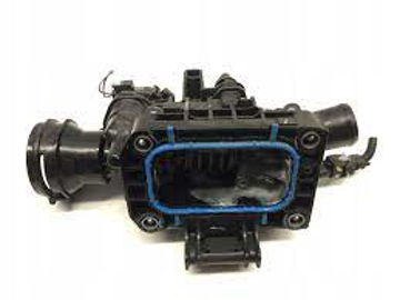 TERMOSTAT FİAT DOBLO 24>ASTRA L 21> COMBO E-CORSA F 19> GRANDLAND 17> ZAFIRA LIFE 19> VIVARO C 19> JUMPY III 16> C4 18> C5 18> PARTNER-BERLINGO 18> EXPERT 16> P508-P5008-P301-P308-P3008-P208 DS4 21> DS7 1.5 BLUE HDI TOYOTA PROACE CITY 18> 1.5 D - PSA - OEM 9812113780