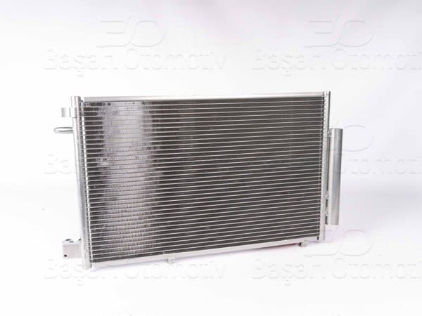 Klima Radyatörü Mt-At 590X535 mm Ford Fiesta 1.25 1.4 1.6 Benzin / Dizel 09-11